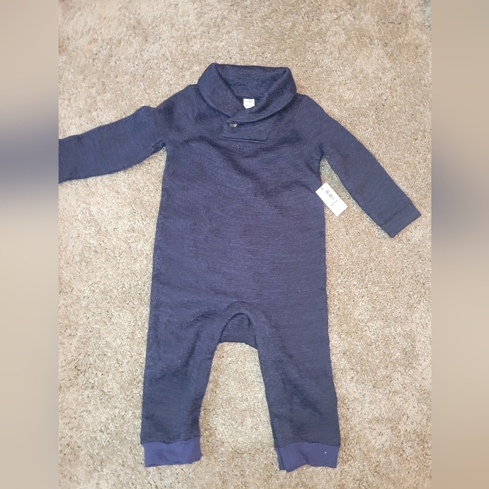 NWT Old Navy Shawl collar onsie. Boys  18-24 months
